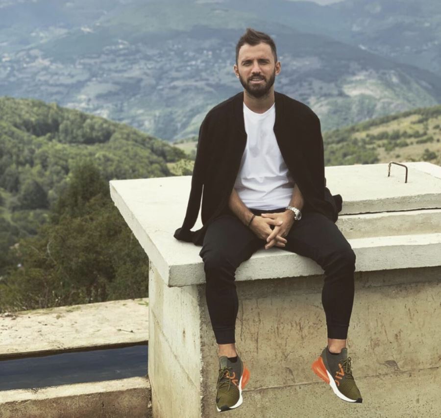 EMRE ÇOLAK: “52 SİZE EMANET”