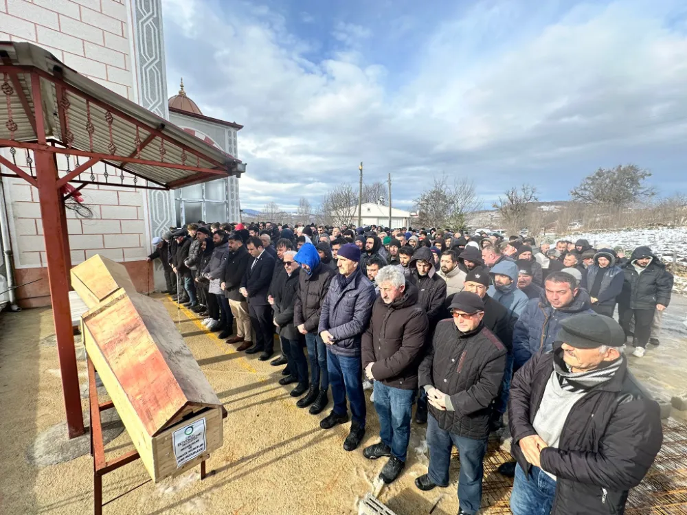 ÖLÜ BULUNAN ÇİFTİN CENAZELERİ DEFNEDİLDİ