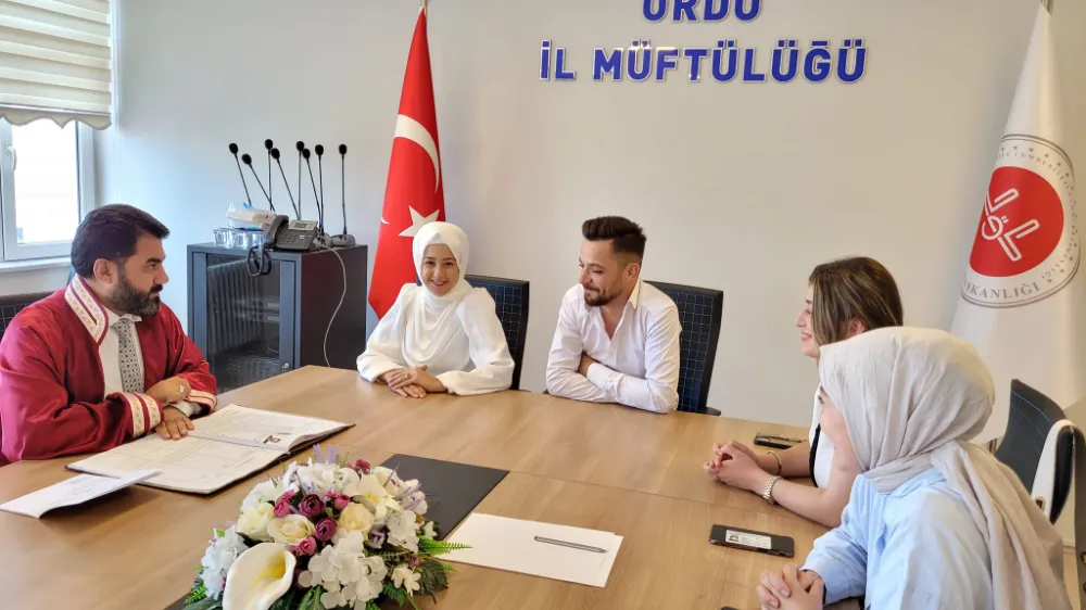 ÇİÇEK NİKAH KIYDI 