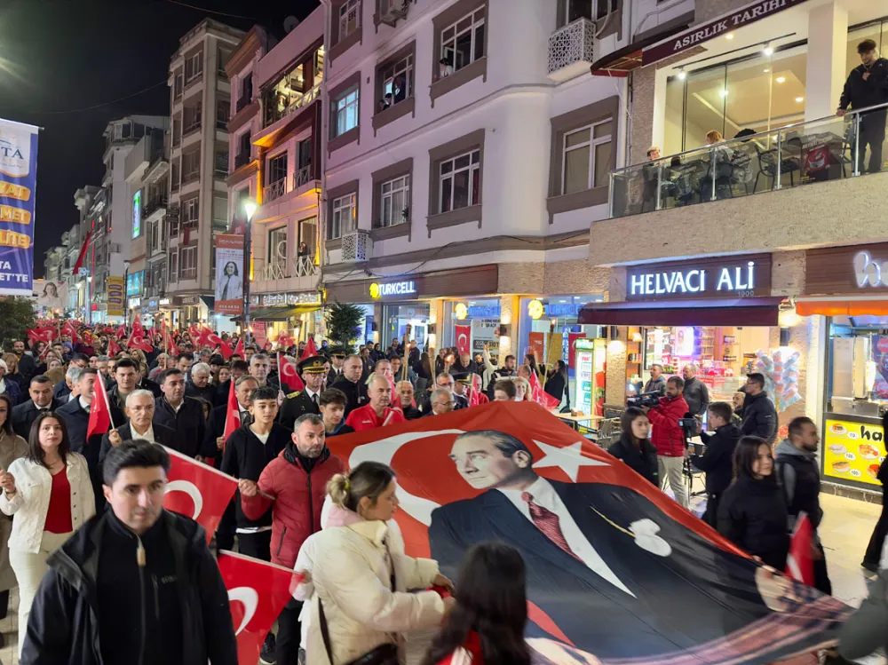 CUMHURİYET İÇİN YÜRÜDÜLER!