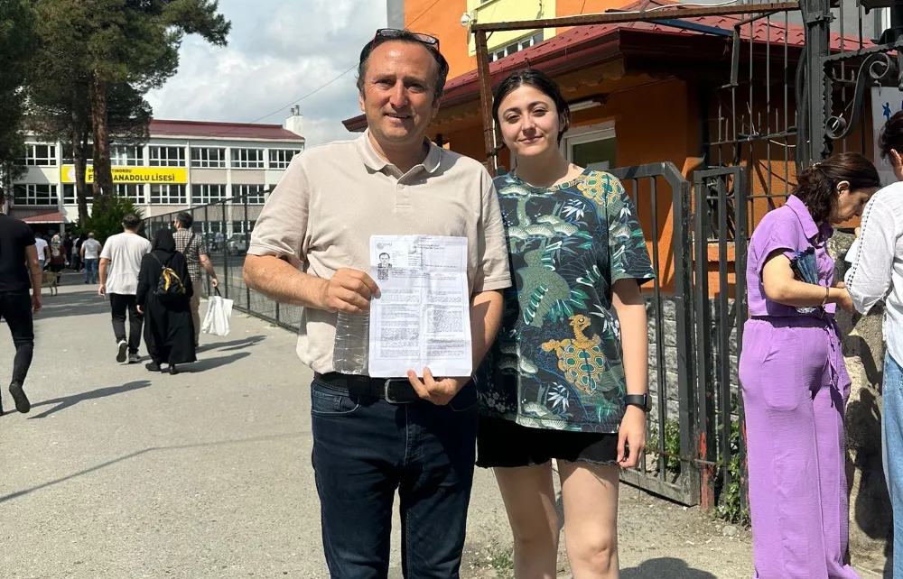 AVUKAT KIZ, AVUKAT BABASINI SINAVA GÖTÜRDÜ