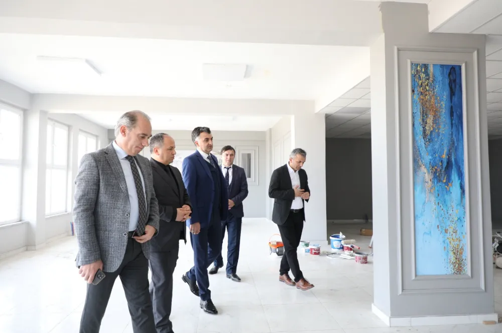 MİSAFİRLERİNİ AĞIRLIYOR!