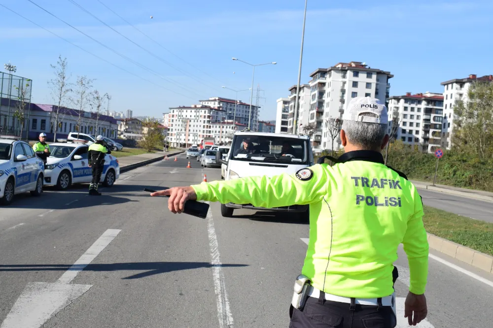 38 ARAÇ TRAFİKTEN MEN!