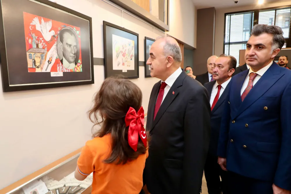 CUMHURİYET’İN RUHU TUVALE YANSIDI!