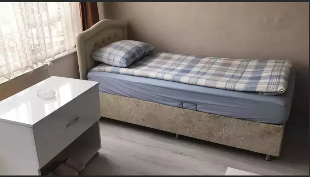 EVSİZLER İÇİN OTEL KİRALANDI!