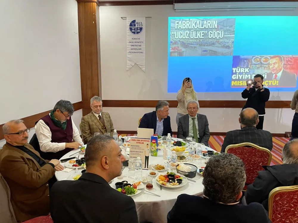 OKUL KIYAFETİ KRİZİ DERİNLEŞİYOR!