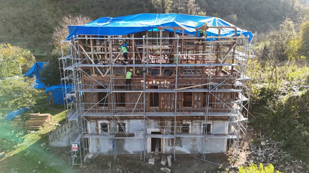 GELECEĞE TAŞINIYOR!