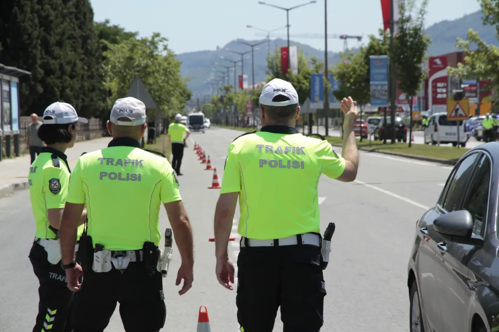 31 ARAÇ TRAFİKTEN MEN!