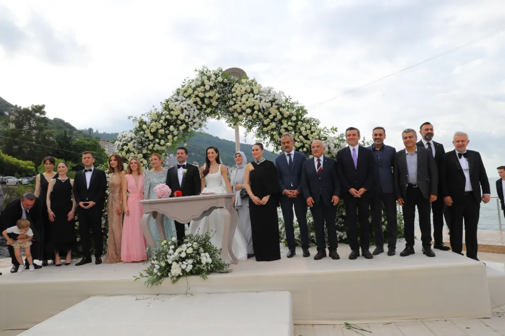ŞENOCAK VE ALTAŞ AİLELERİNİN MUTLU GÜNÜ