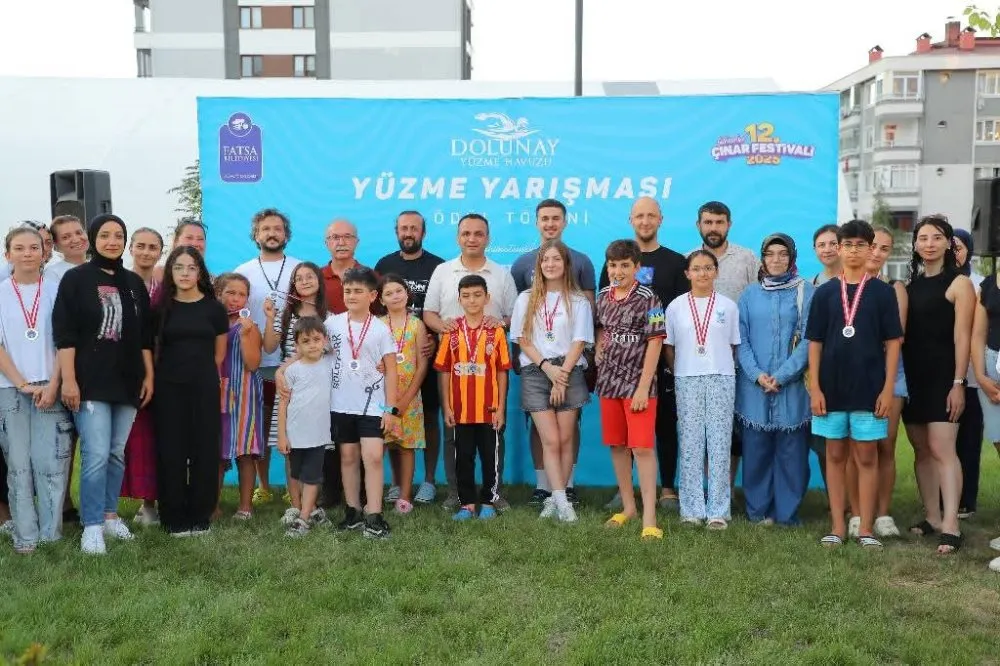 FATSA’DA YÜZME COŞKUSU