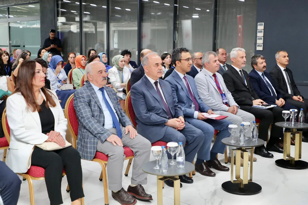 DEĞİŞEN DÜNYA KONUŞULDU