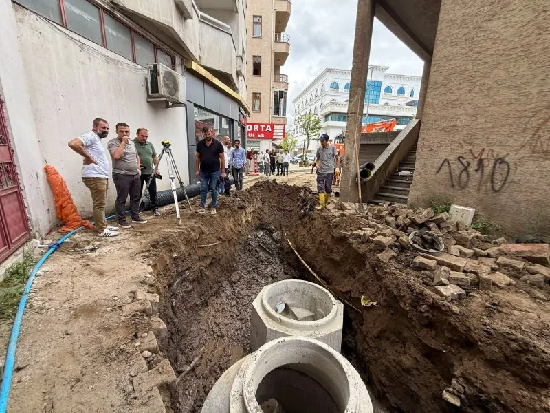 BAŞTAN SONA YENİLİYOR
