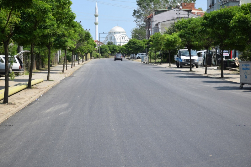 DÜNYA STANDARTLARINDA YOLLAR YAPILIYOR