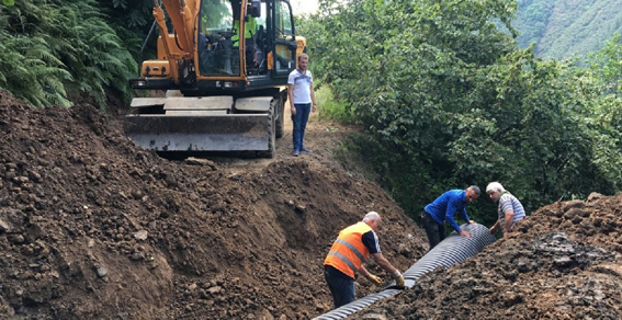 FATSA?DA MAHALLE YOLLARI HIZLA YAPILIYOR