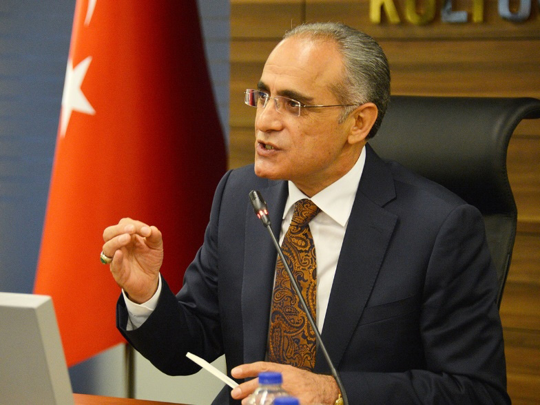 YALÇIN TOPÇU CUMHURBAŞKANI BAŞDANIŞMANI OLDU